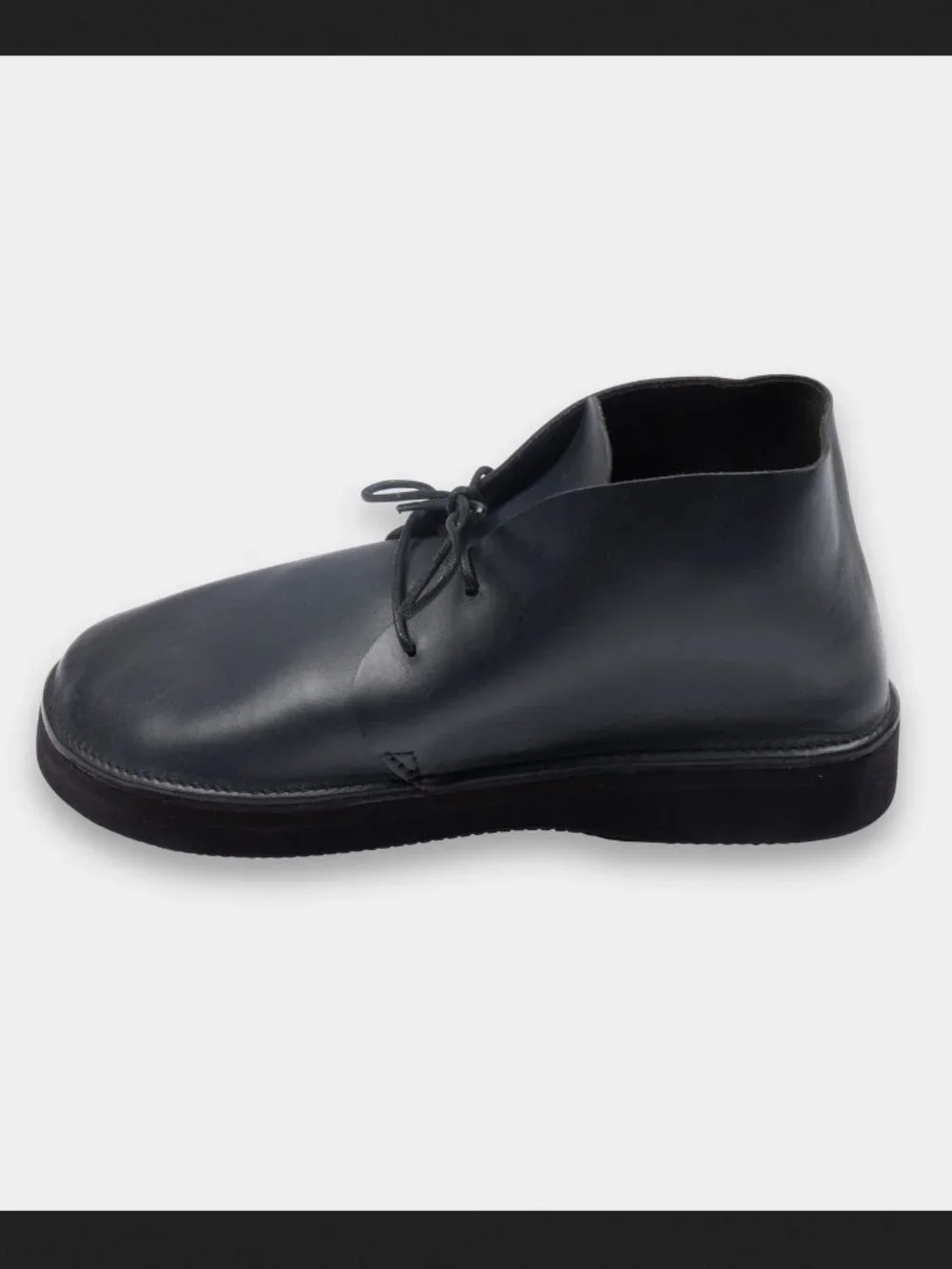MAN-TLE • 'R0 V2 Aurora High' (Midnight Horween) • 12 • Like New